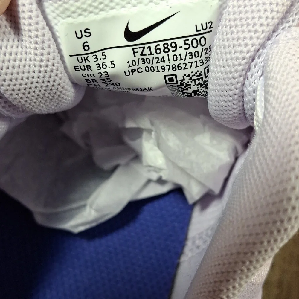 NWT Nike Air Zoom Bella 7 Trainers - Picture 10 of 14